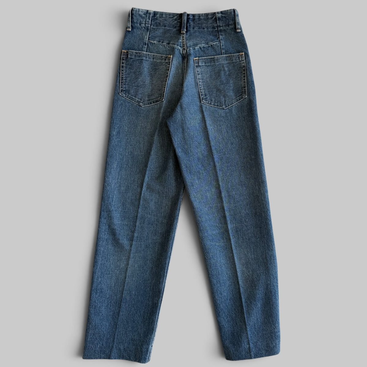 The Jean Trouser by Tanaka, detail view