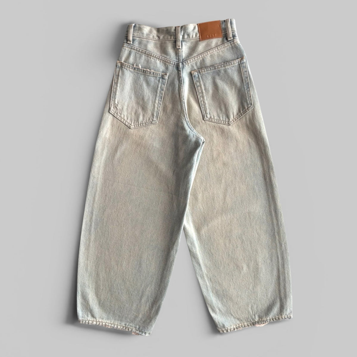 Cropped Roomy Jean by 6397, detail view