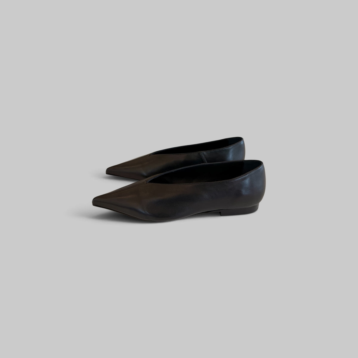 Kiki Flat by Mansur Gavriel in Black
