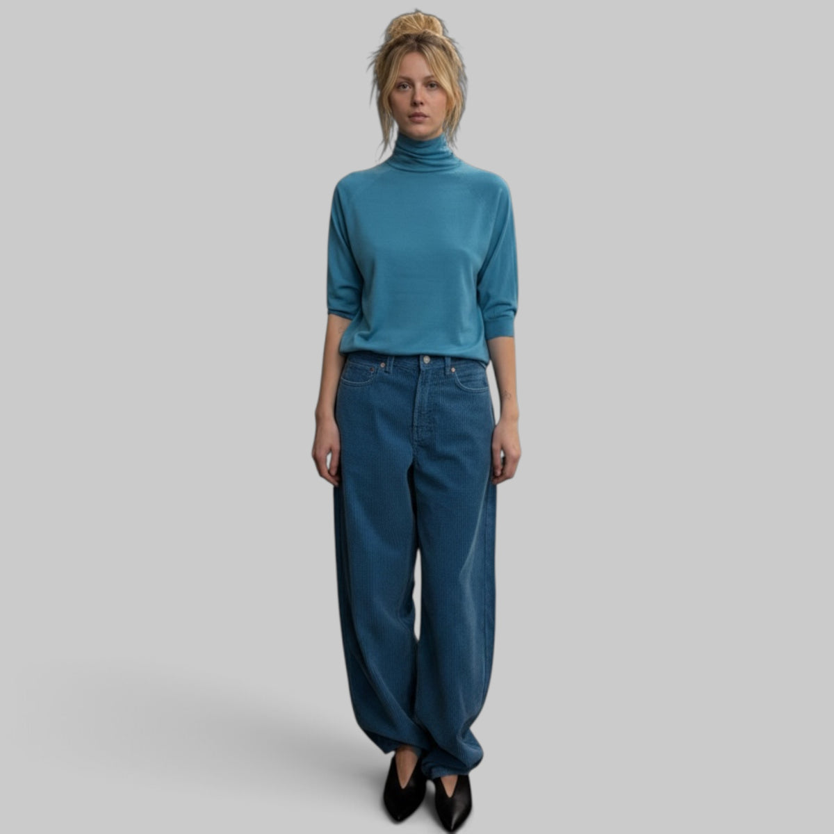 6397 Elbow Sleeve Turtle in Turquoise — detail